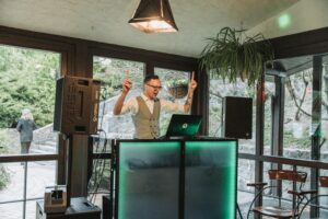 profesionalus vedejas imones renginiai